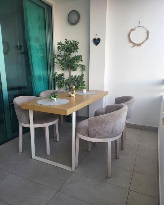 Sea Views Playa Del Ingles Beach Lovers 2 San Bartolomé Exterior photo