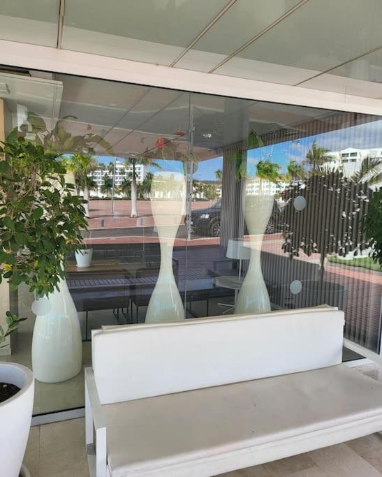 Sea Views Playa Del Ingles Beach Lovers 2 San Bartolomé Exterior photo